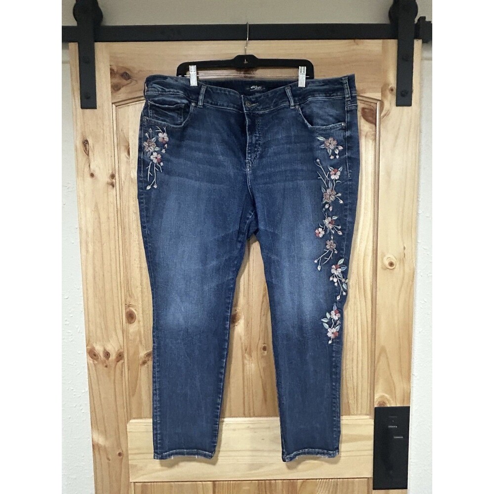 Silver Elyse Skinny Women’s Jeans Floral Embroidery Stretch Boho 22L Inseam 29”